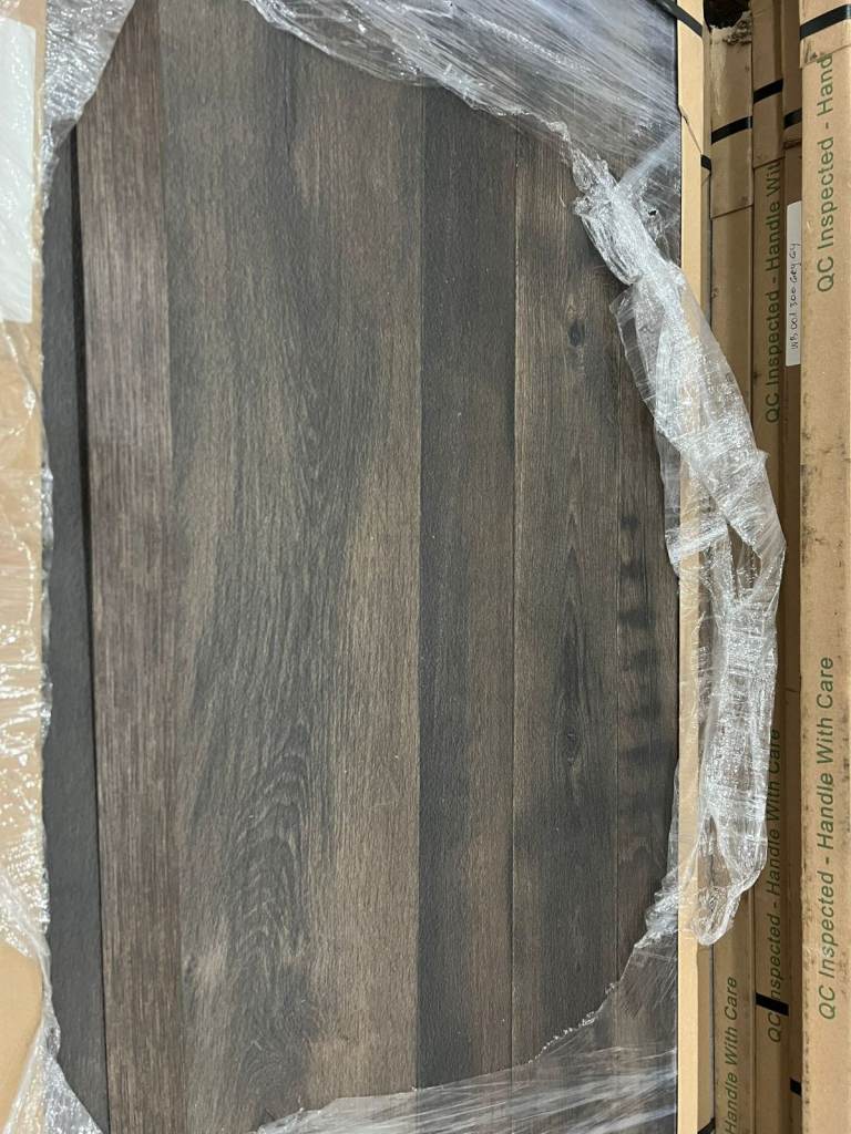 Wren Luxury Laminate Kitchen Worktop & TekWall/Splashback in Swiss Oak - Brand new & priced to clear