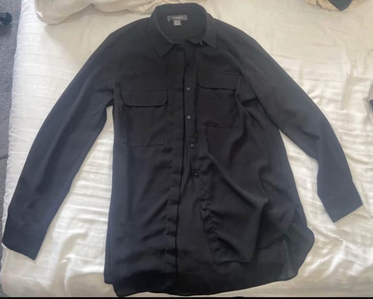 Assorted items of clothing 