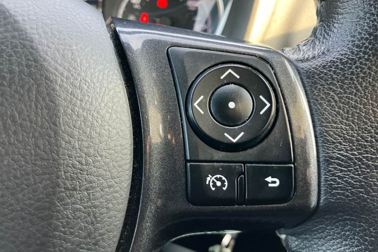 2019 Toyota Yaris 1.5 VVT-i Y20 5dr [Bi-tone] Hatchback PETROL/ELECTRIC Manual