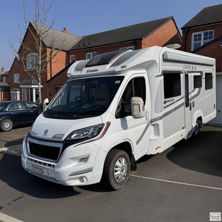 Elddis Encore 254 2017 Rear Fixed Bed 4 Berth 4 Seatbelts
