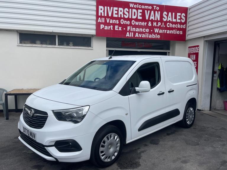 2021 Vauxhall Combo 2300 1.5 Turbo D 100ps H1 Sportive Van PANEL VAN Diesel Manual