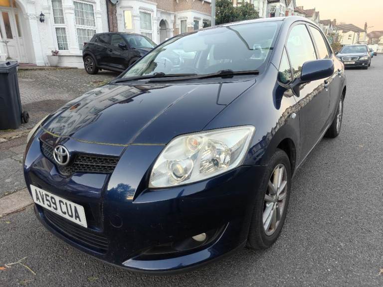 image for Toyota auris 1.6 petrol 1 former owner Full service history 