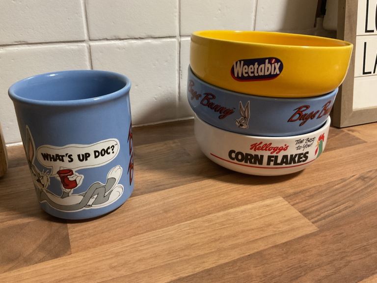 Vintage collectables breakfast bowls and mug