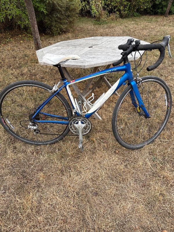 Specialized Dolce Road Bike – Blue & White, Good Condition
