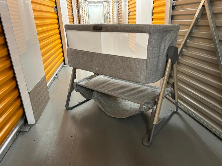 Mammas and papas next to me crib 