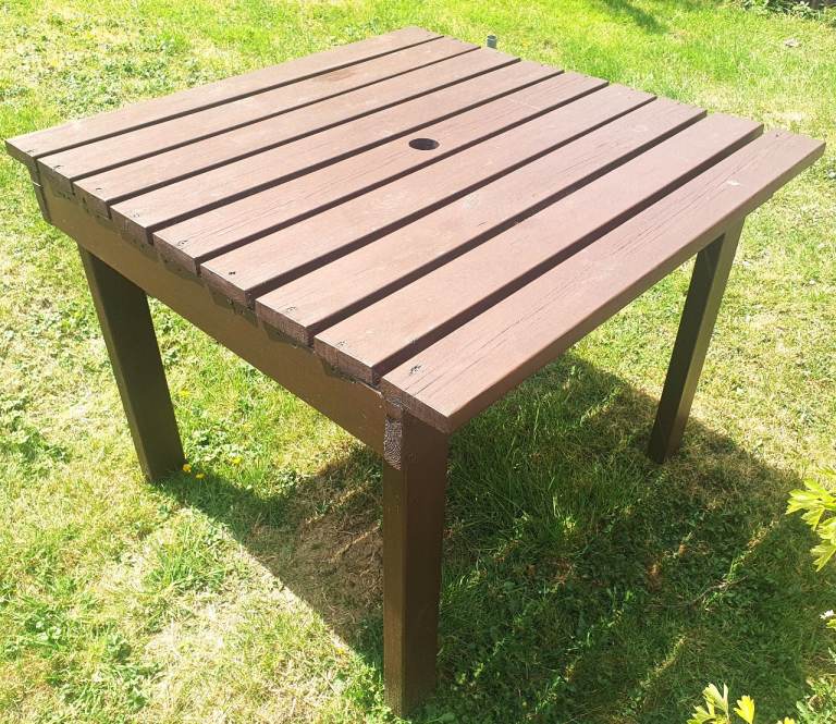 Outdoor Wooden Garden Table – Brown, Good Condition