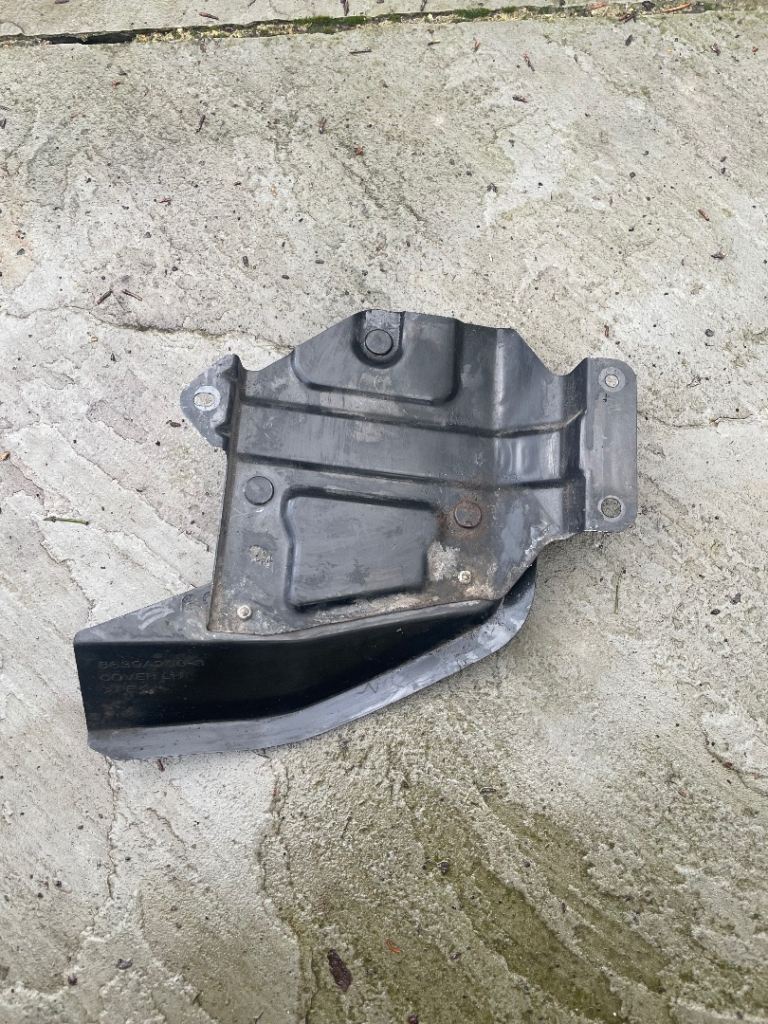 MITSUBISHI OUTLANDER MK3 Rear Left Blind Spot Module Bracket 8639A200 2018