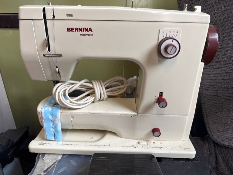Bernina 807 sewing machine 