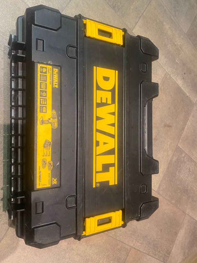 dewalt 18v drill driver tool box set 