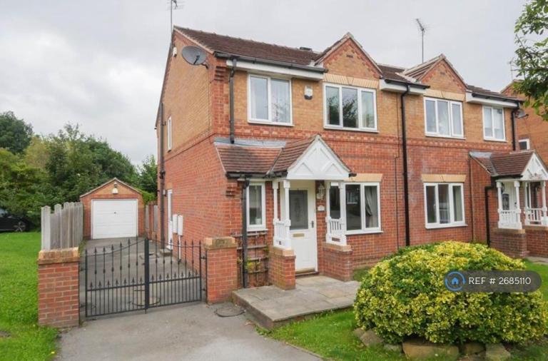 3 bedroom house in Reedling Drive, Morley, Leeds, LS27 (3 bed) (#2685110)