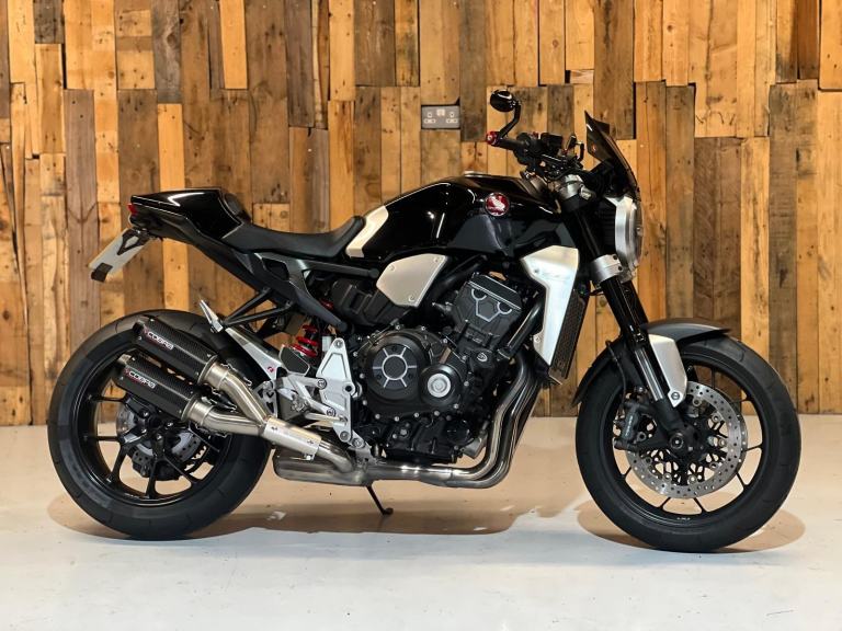 Honda CB1000R 2018 Lots of Extras! 