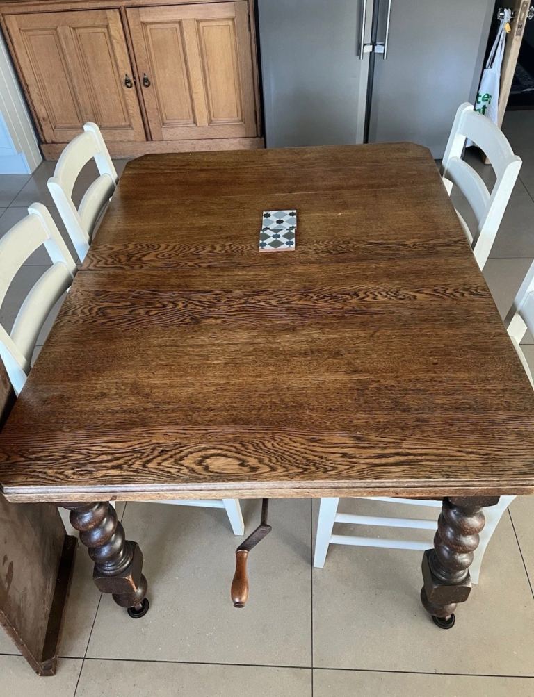 Oak barley twist dining table extendable + 4 chairs
