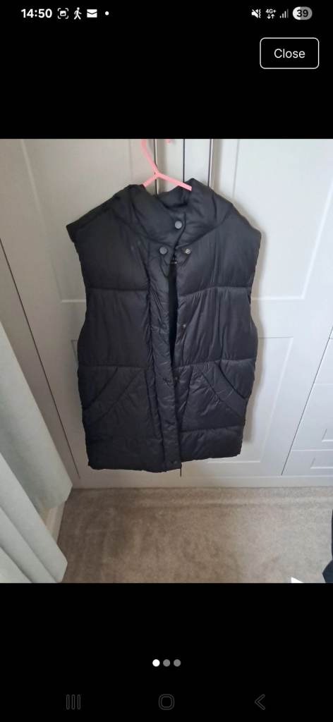Zara Black Puffer Gilet  age 11 to 12 – Good Condittinon