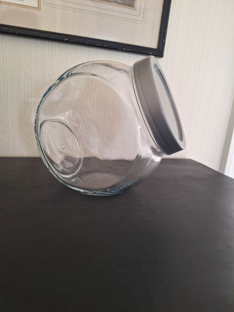 Storage jar with Grey Lid 