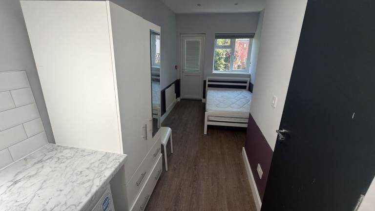 BENEFITS ACCEPTED - Studio Flat Available in Mitcham Merton CR4