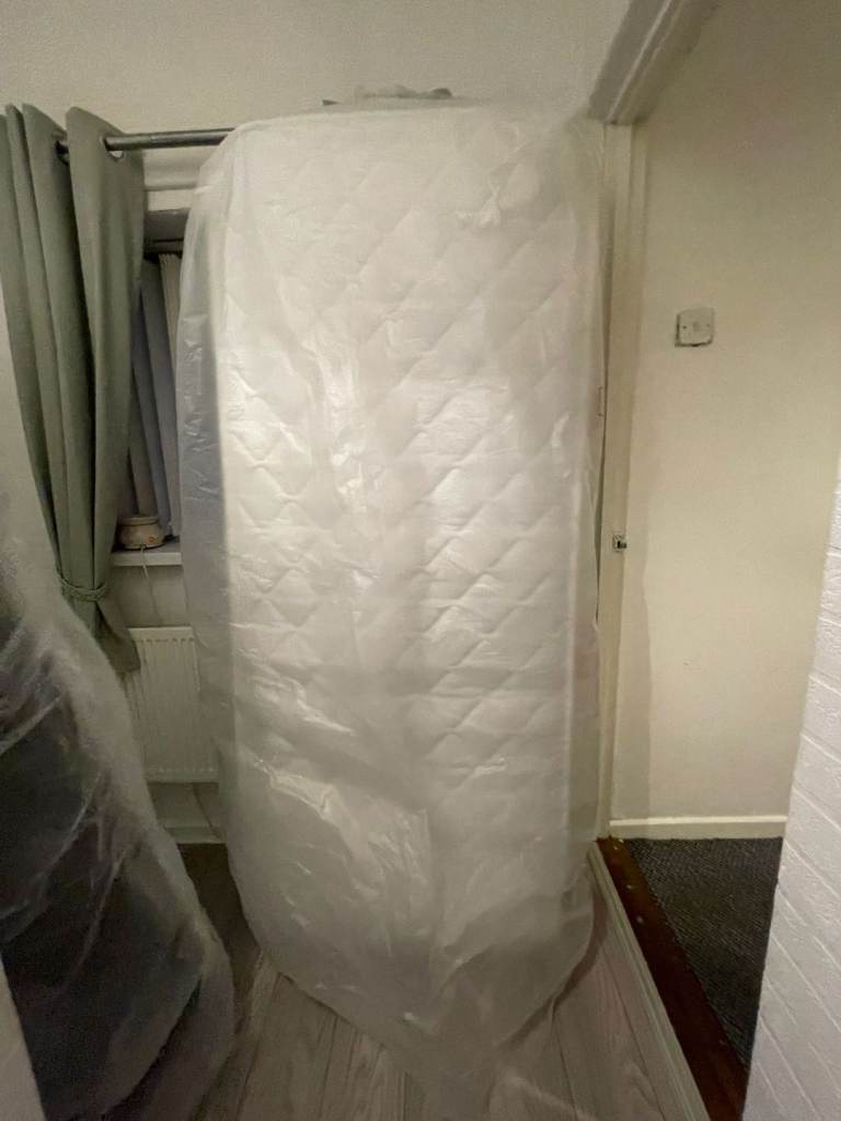 2 single bed matress   Literally in new new condition   £59 a piece