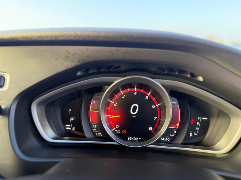 2016 Volvo V40 T2 [122] R DESIGN 5dr Geartronic HATCHBACK Petrol Automatic