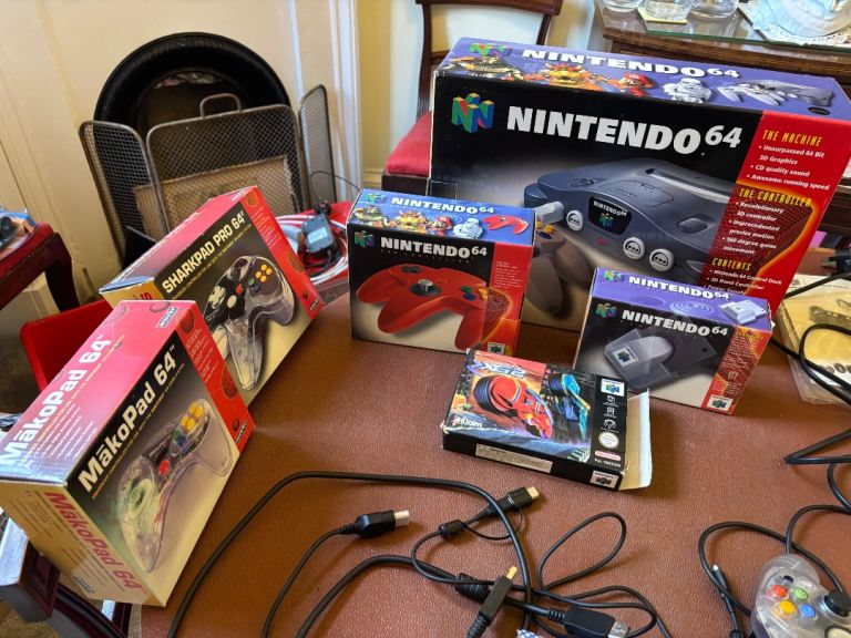 Boxed N64 w/ rare Red Controller Bundle Zelda Ocarina Mario Kart GoldenEye XG2 +More