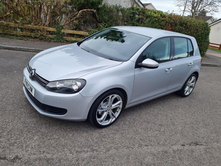 SUPERB One Years Mot £35 Road Tax Diesel 2011 Volkswagen Golf S Tdi 5 Door Hatchback 