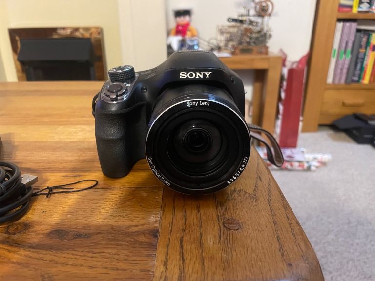 Sony DSC-H400 camera 
