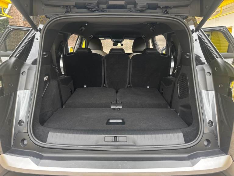 2025 Peugeot 5008 1.2 Hybrid 136 GT 5dr e-DSC6 HATCHBACK PETROL Automatic