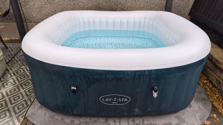 Lay-Z-Spa Ibiza Airjet Hot Tub