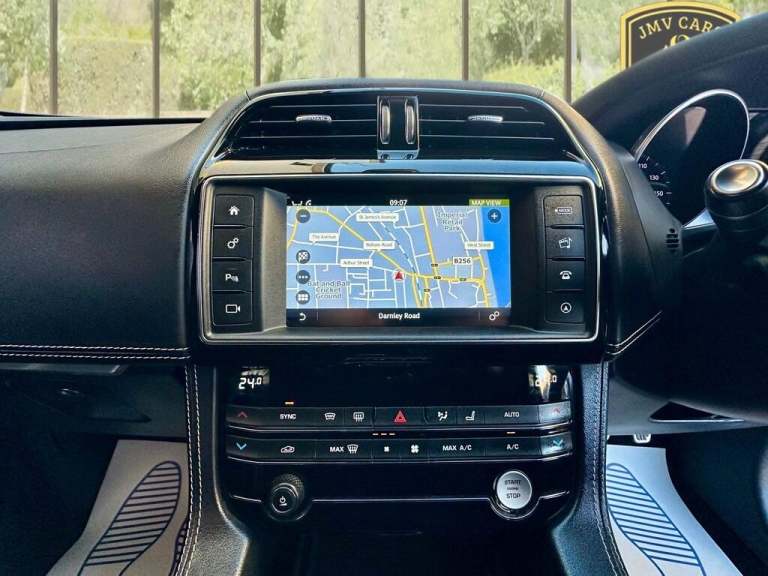  Jaguar F-Pace 2.0 D180 R-Sport SUV 5dr Diesel Auto AWD Euro 6 (s/s) (180 ps) Diesel Automatic