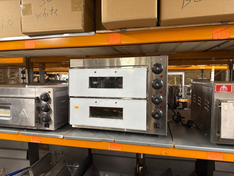 Commercial pizza oven brand new cafe shop restaurant takeaway 