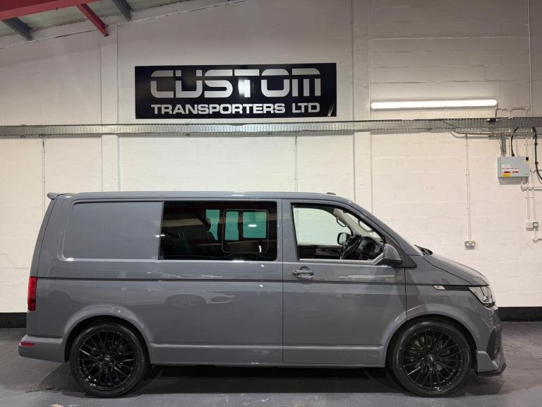 2022 Volkswagen Transporter 2.0 TDI 110 Highline Kombi Van WINDOW VAN Diesel Manual