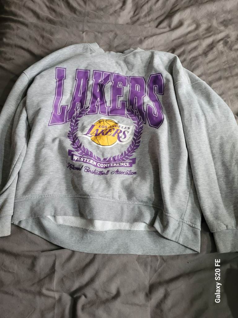  Open to Offers! Primark L Lakers NBA Grey Graphic Sweatshirt - Preloved Fan Deal! 