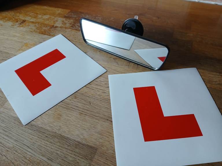 Rear view mirror for learners & 2 magnetic learner L plates