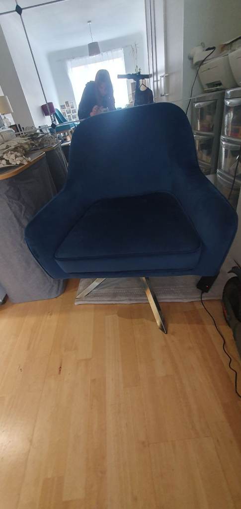 Blue Fabric Swivel Armchair – Good Condition