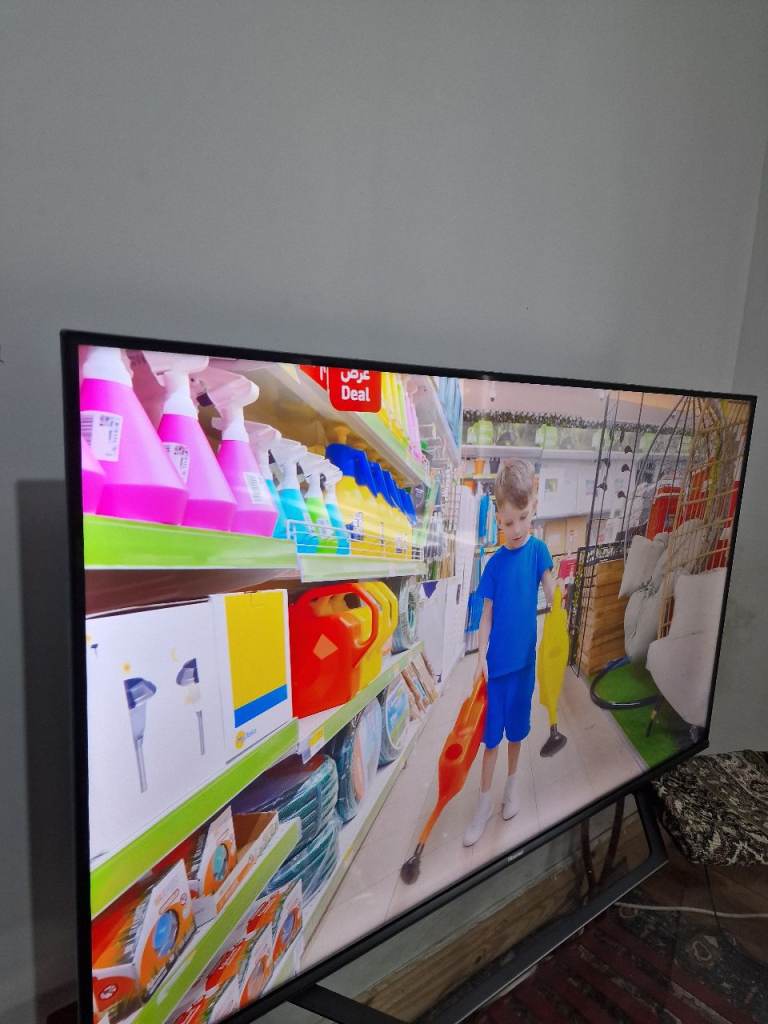Hisense 50 inch smart qled tv