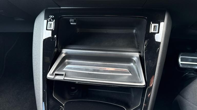 2022 Peugeot 208 50kWh GT Hatchback 5dr Electric Auto (7kW Charger) (136 ps) Hatchback Electric A...