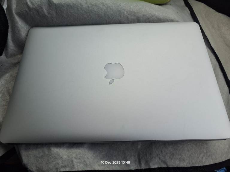 Apple MacBook Pro 15 inch retina (Ventura OSX and Windows 11 installed)