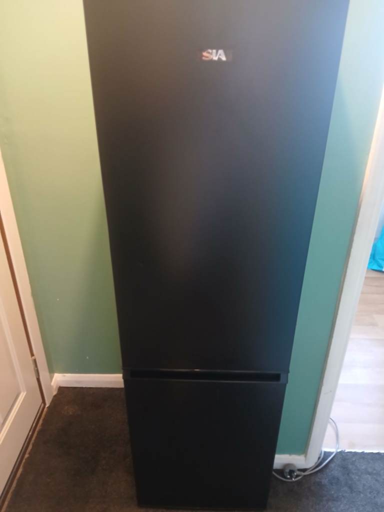 Fridge freezer 