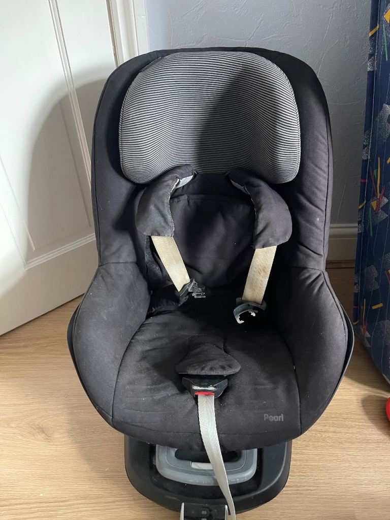 Maxi-Cosi Pearl Car Seat - Black, with Head Support