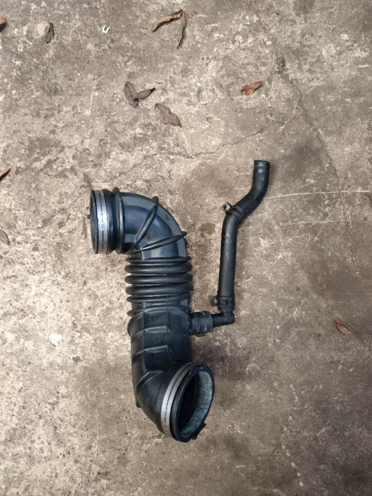 Mini R50/R52 flexi air intake pipe, no splits, good working condition 