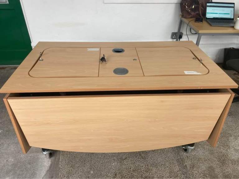 FREE Pod Desking Mobile Laptop Charging Trolley & Folding Desk