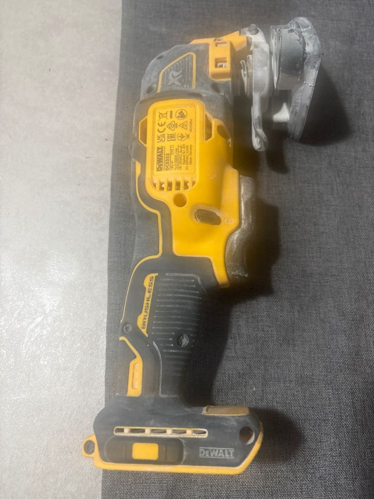 Dewalt multi tool (bare)