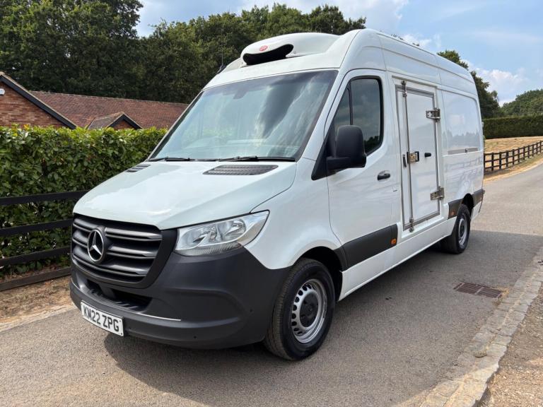 2022 Mercedes-Benz Sprinter 3.5t H2 Progressive Van PANEL VAN DIESEL Manual
