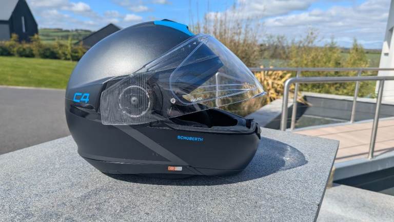 Schuberth C4 size XL 60/61
