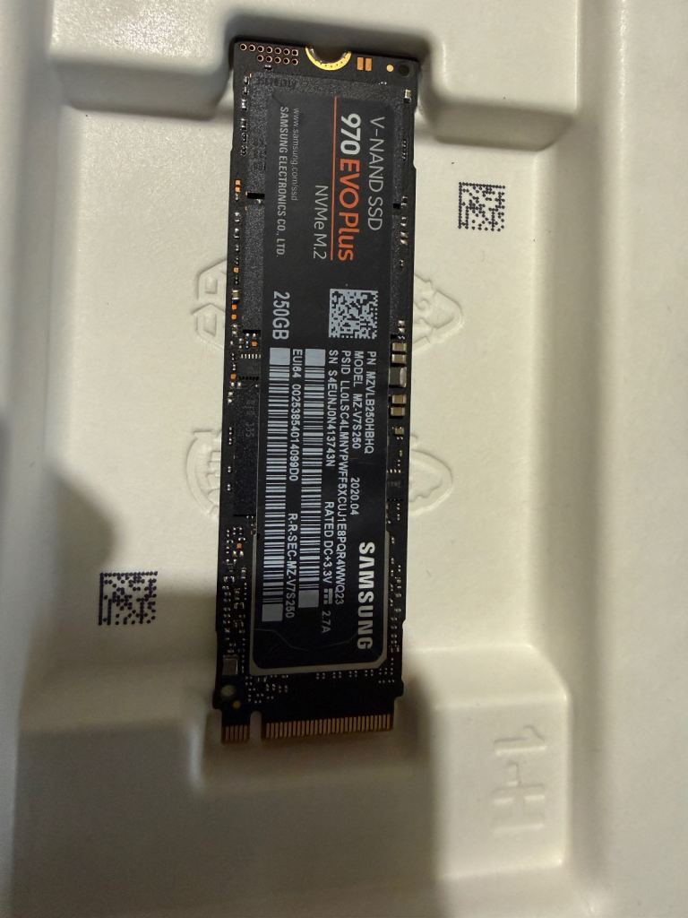 SAMSUNG 970 Evo Plus 250GB M2 SSD M2 