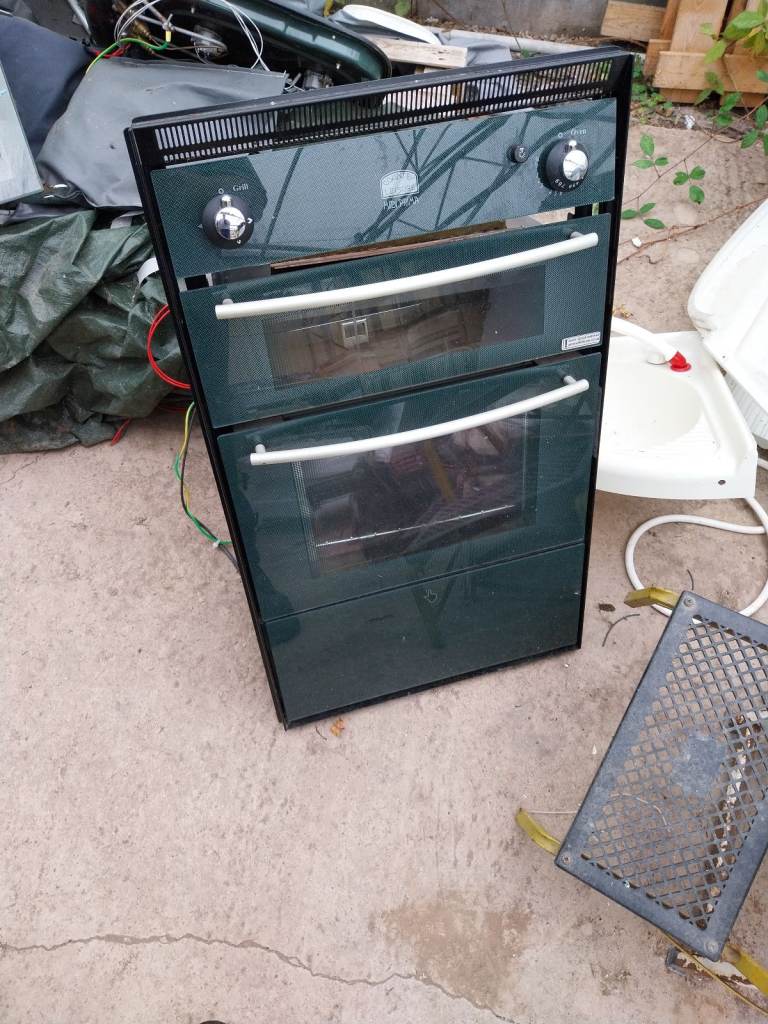 Caravan oven and grill 