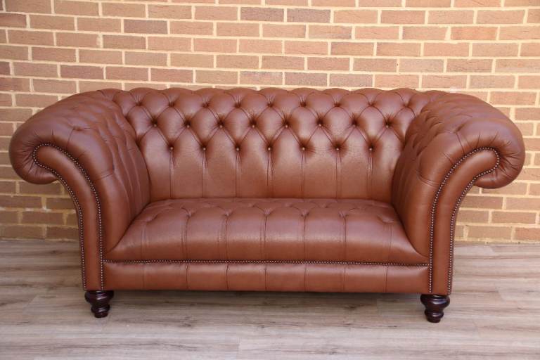 Saxon Highgrove Chesterfield Sofa (UK Delivery)
