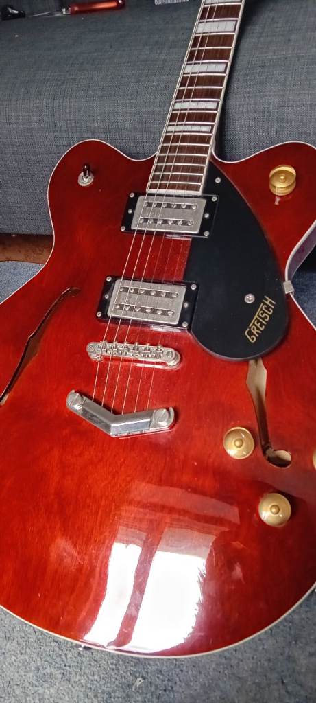 Gretsch streamliner G2622 walnut guitar
