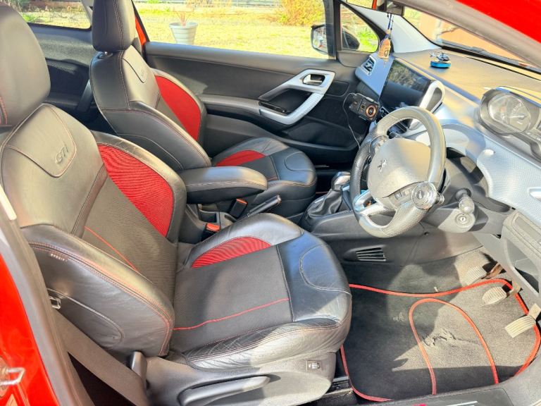 2015 peugeot 208 1.2 petrol 3 door car for sale