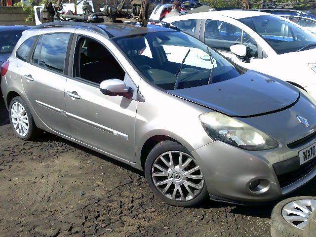 breaking for spares renault clio estate 2010 1.2 tce