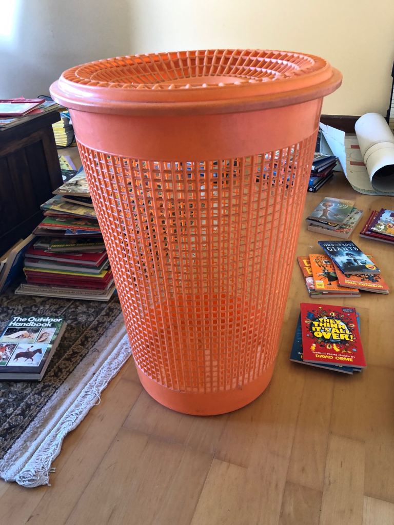 Linen/laundry basket