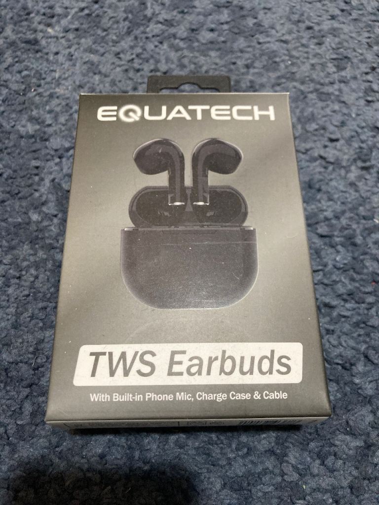 Noise Cancelling Earbuds. Bluetooth 